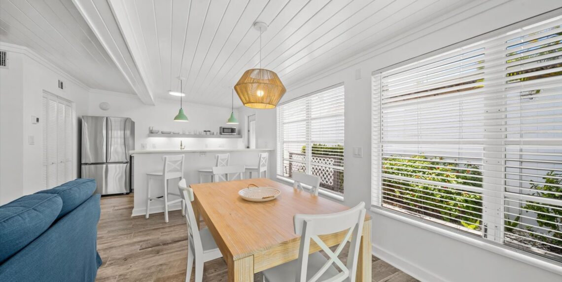 The Cottage dining table 2-DSC02325