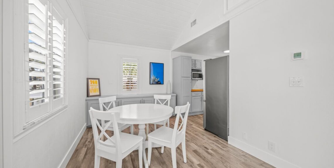 The Sea Loft dining table-DSC02597