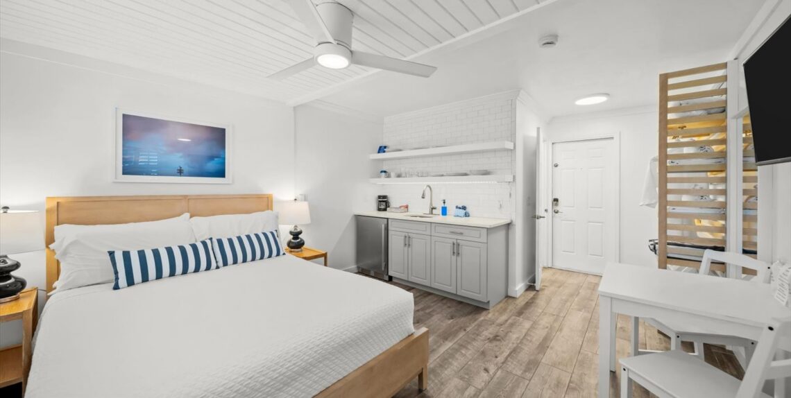 CLEMENTINE room