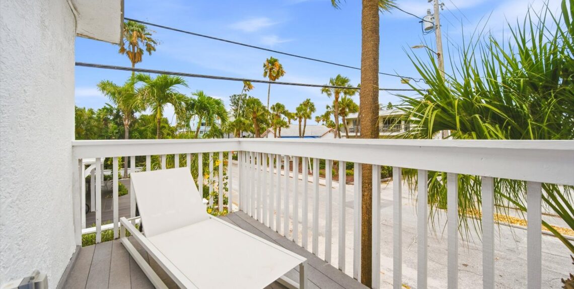 Sunset deck-DSC03151