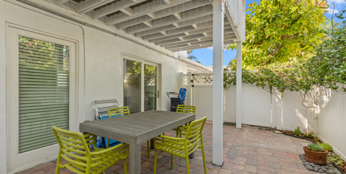 Corraline patio