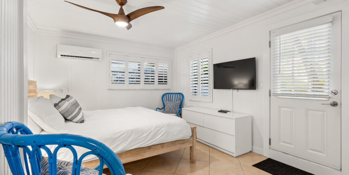HIBISCUS room